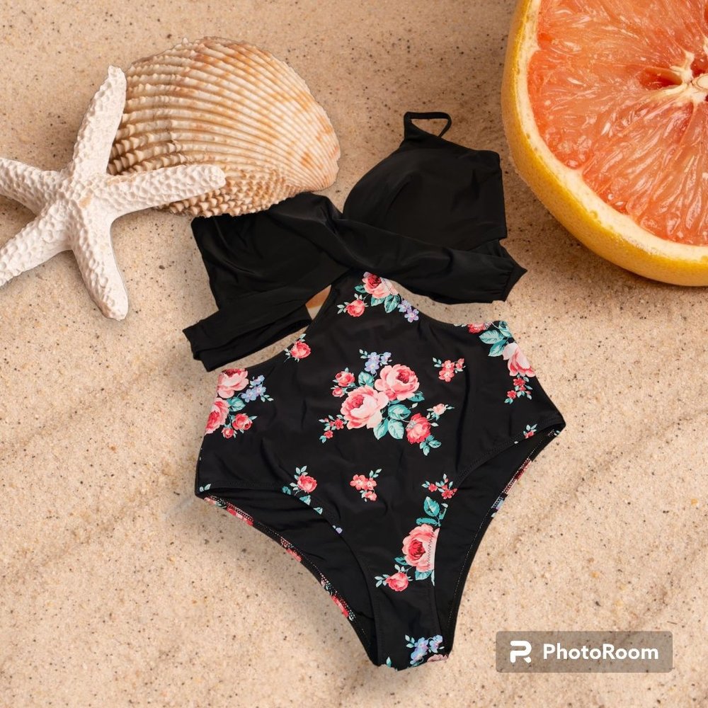 NWT Women's Cupshe Swimwear Size XL 2Piece Connected At Bra Black Floral - Picture 1 of 7